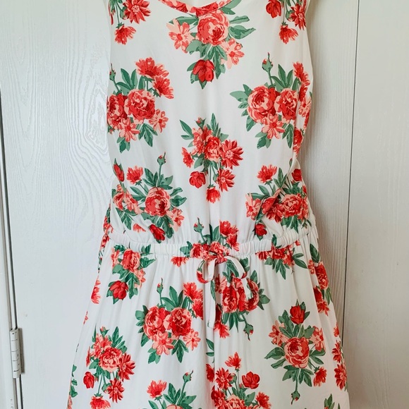 Sleeveless Floral Print Romper - Picture 7 of 8